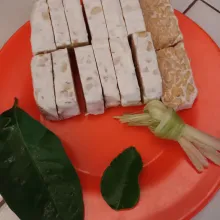 Kemudian potong tempe sesuai selera.