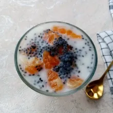 Tambahkan selasih dan sajikan.