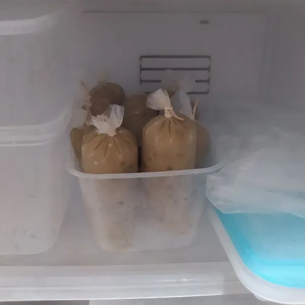 Simpan di freezer semalaman.