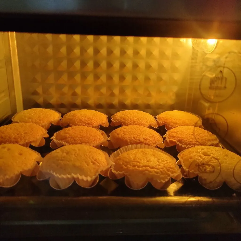 Step 5 Bolu Panggang Cup