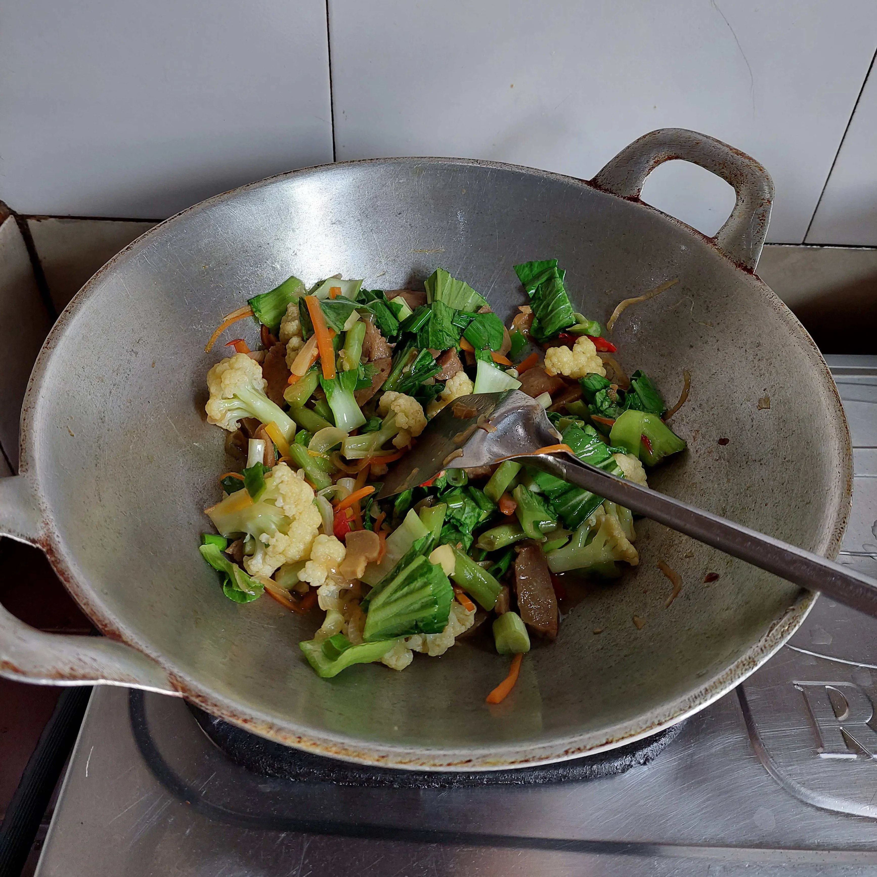 Step 6 Tumis Bakso Dan Sayur