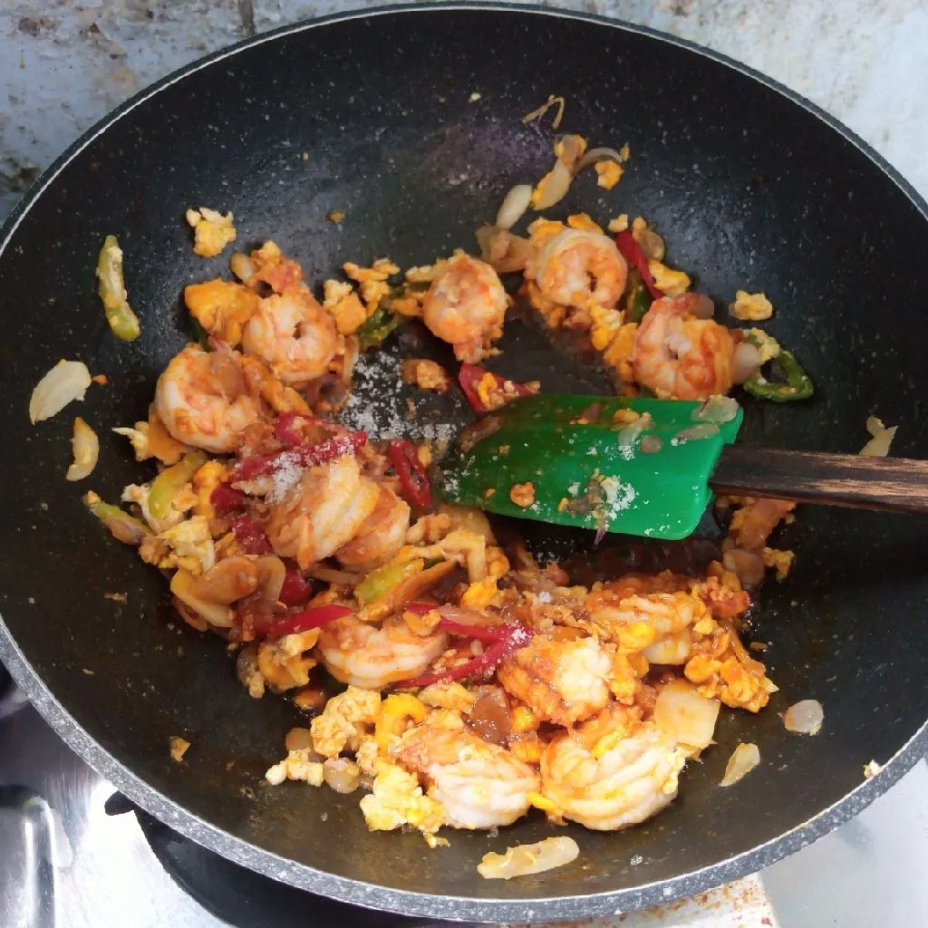Step 4 Spaghetti Goreng Udang