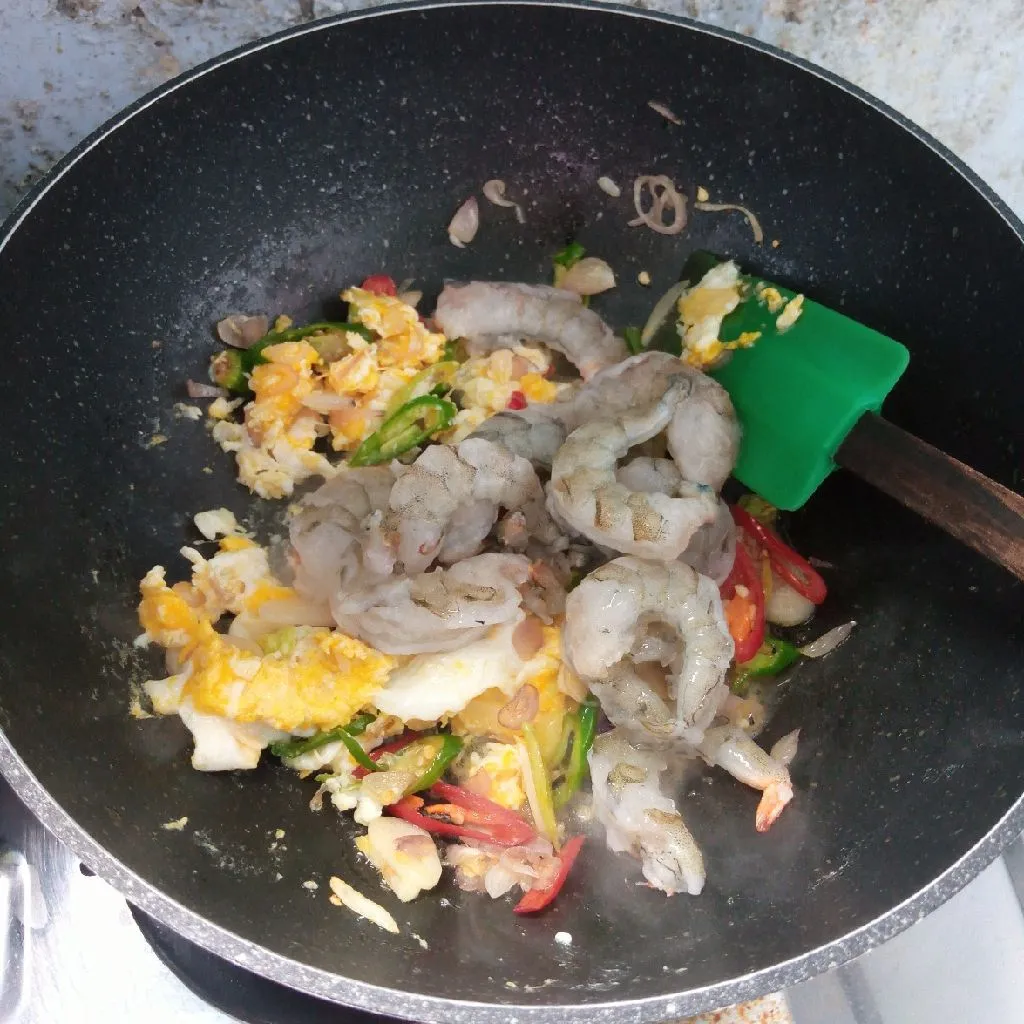 Step 3 Spaghetti Goreng Udang