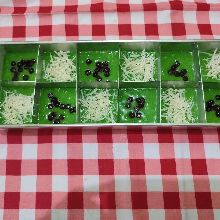 Step 7 Brownies Panggang Pandan Keju