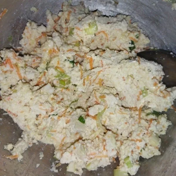 Aduk hingga semua bahan tercampur rata.