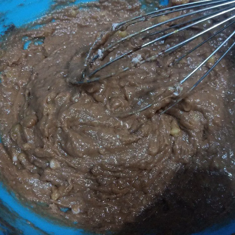 Step 4 Eggless Banana Muffin