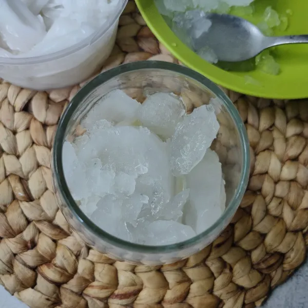 Masukkan es batu.