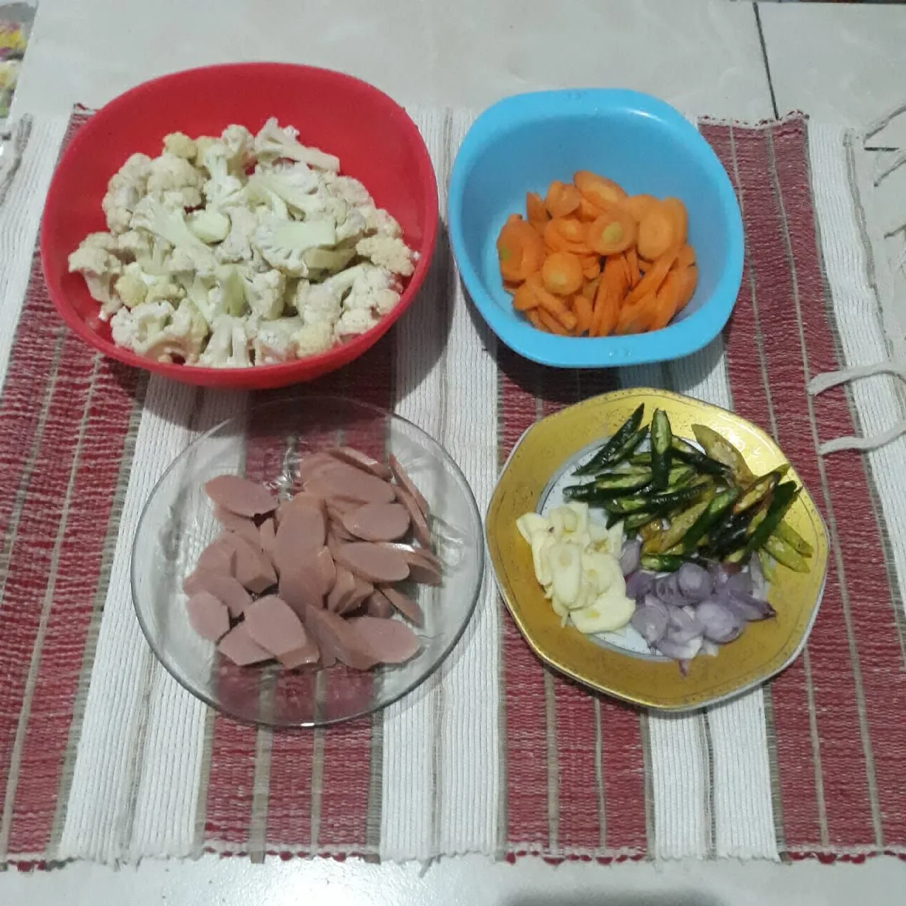 Step 2 Tumis Kembang Kol Wortel Sosis