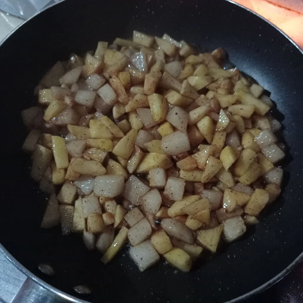 Step 3 Apple Spring Rolls