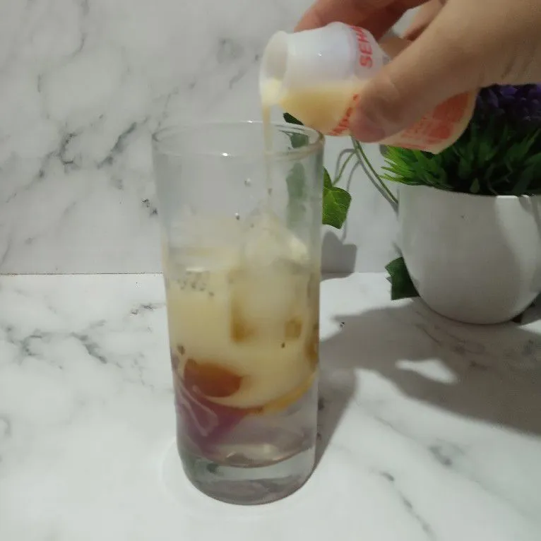 Step 4 Es Jelly Yakult