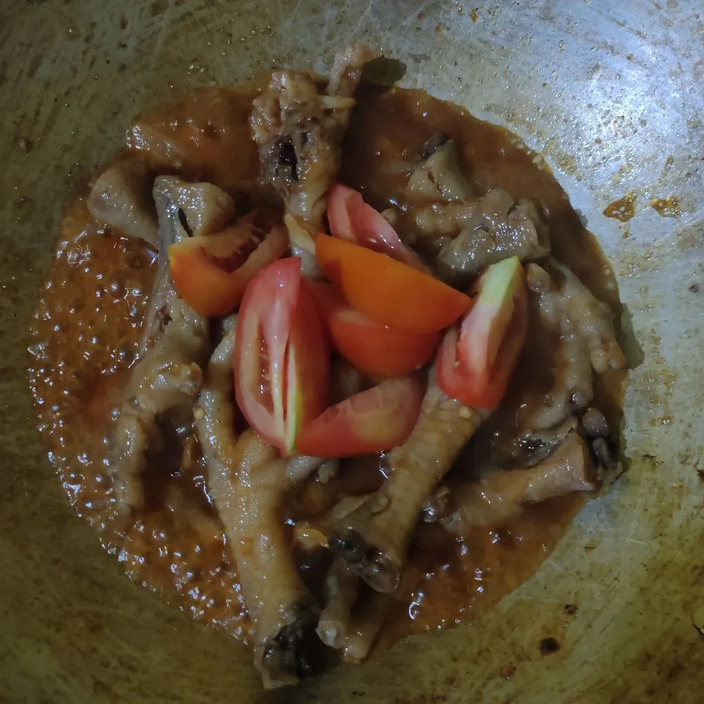 Step 6 Ceker Pedas Bumbu Iris