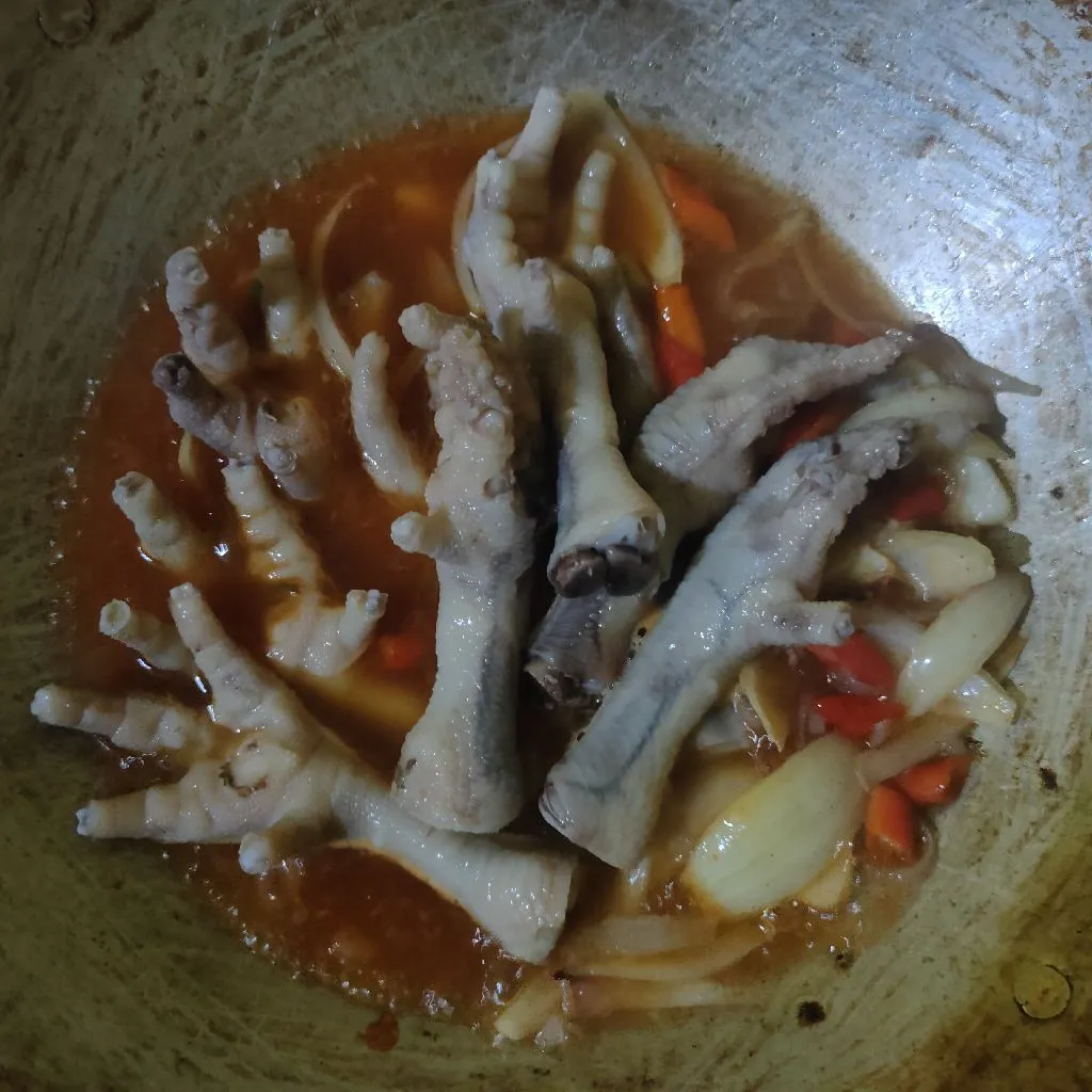 Step 5 Ceker Pedas Bumbu Iris