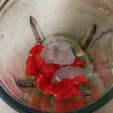 Lalu masukkan semangka frozen