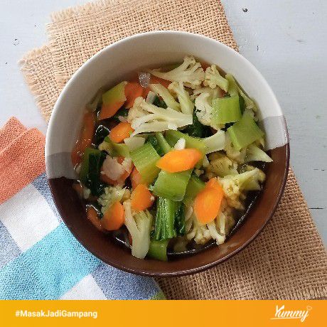 bahan-bahan oseng tumis manisah disusun rapi