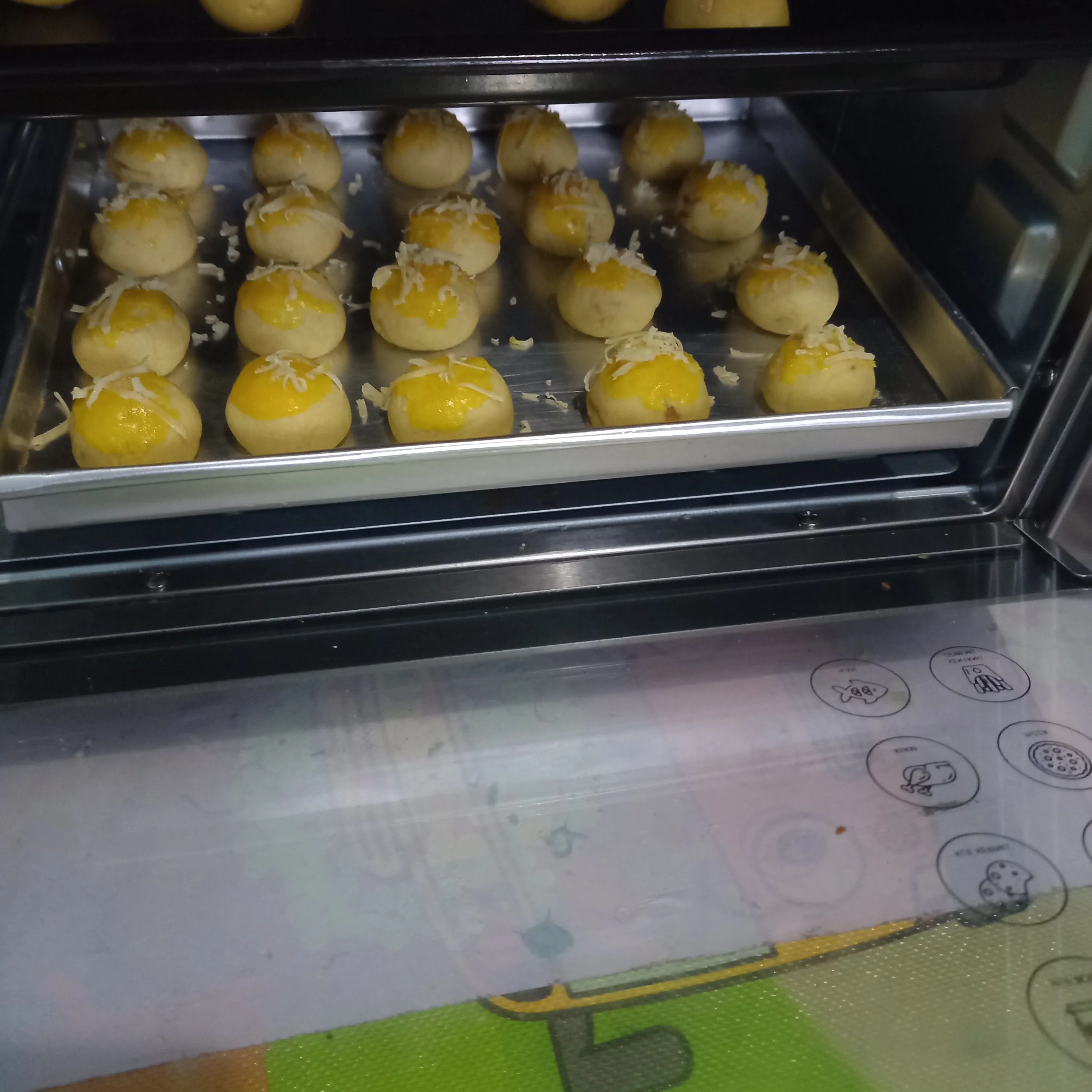 Step 8 Nastar Keju