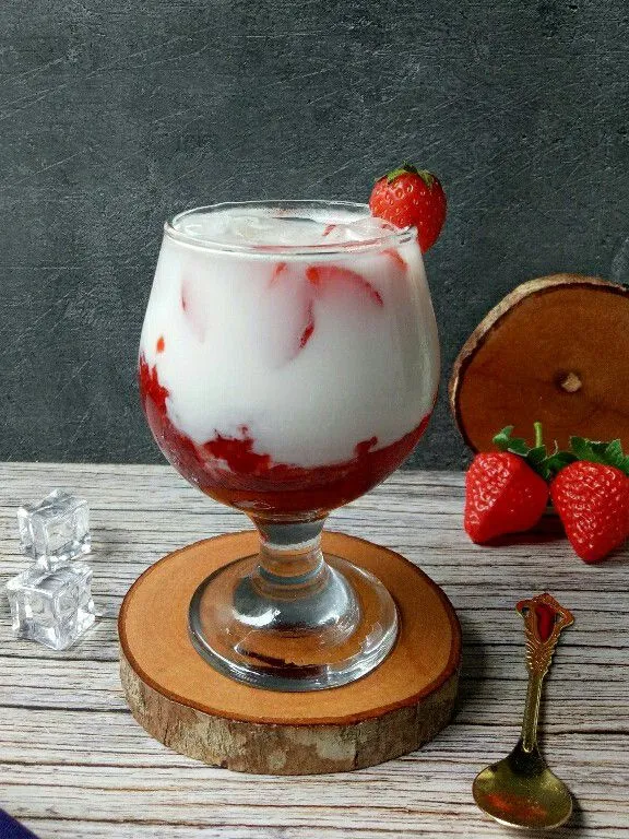 Korean Milk Strawberry
