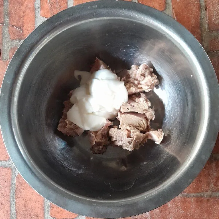 Step 1 Tuna Mayo Sushi Roll