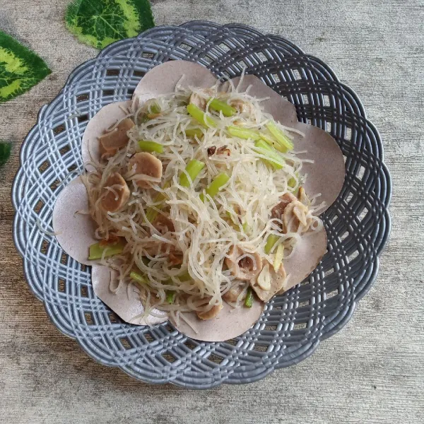 Pindahkan ke piring saji dan hidangkan.