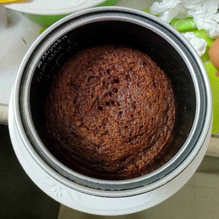 Step 8 Bolu Ketan Karamel Rice Cooker