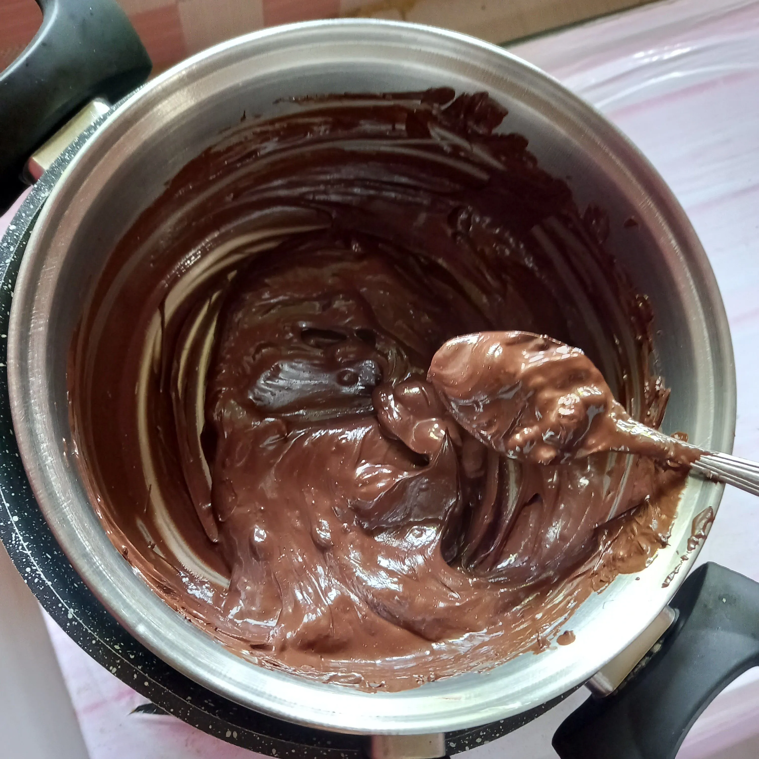Step 2 Coklat Cetak Isi Kacang