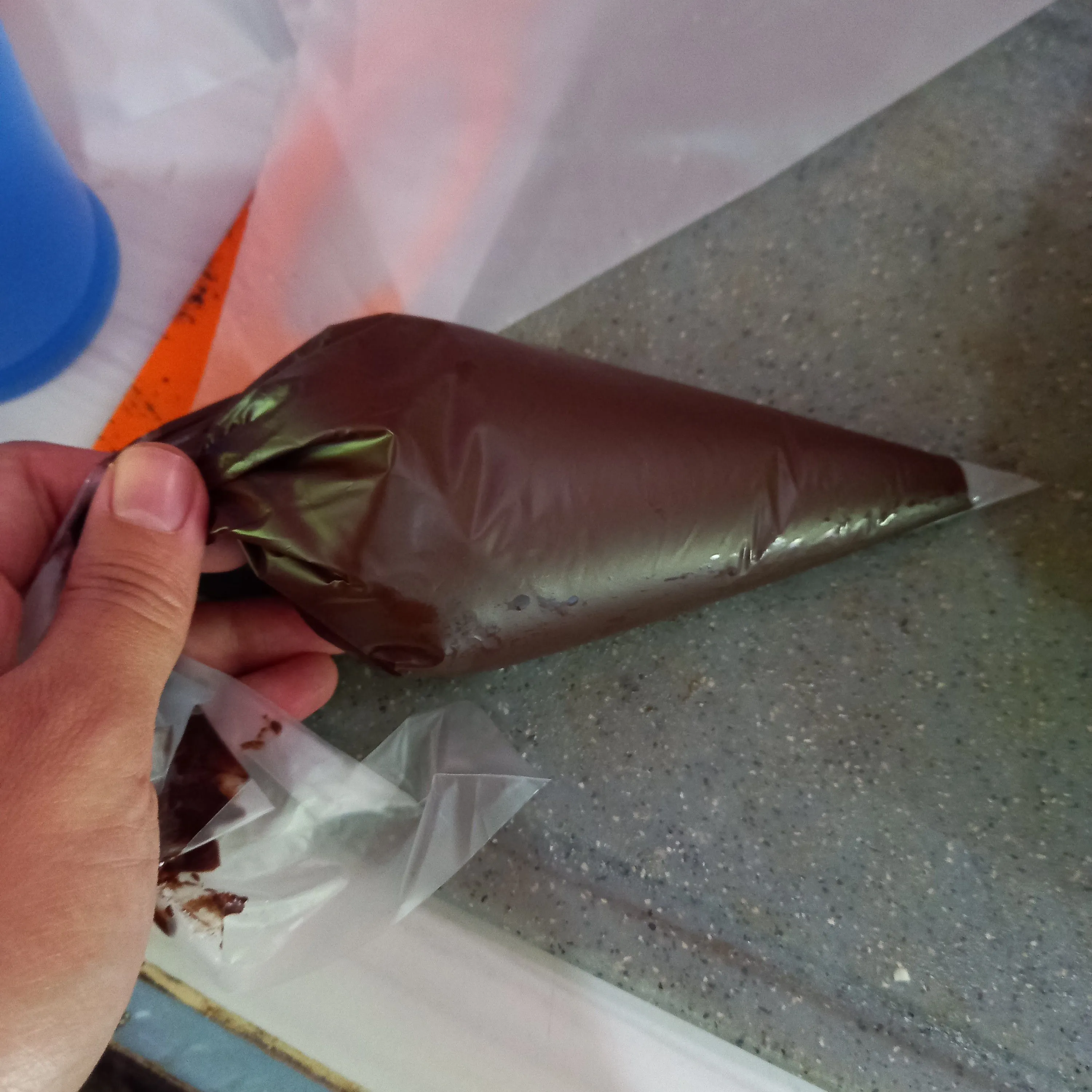 Step 3 Coklat Cetak Isi Kacang