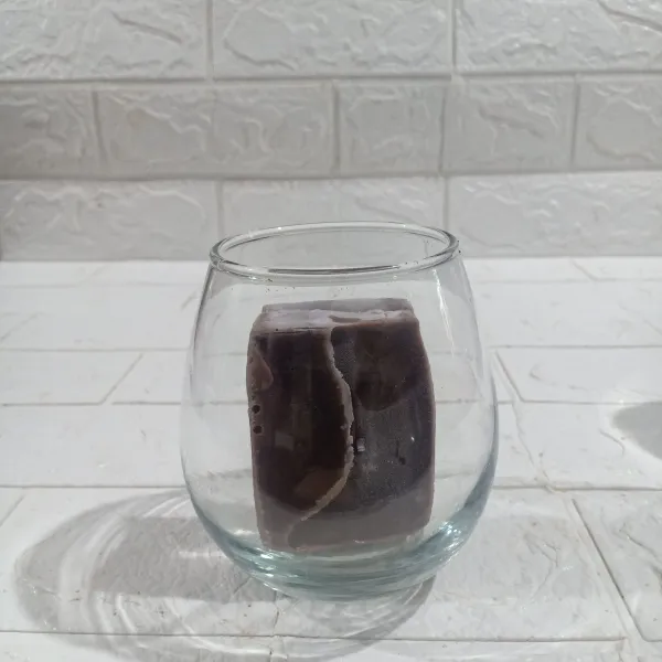 Masukkan milo beku.