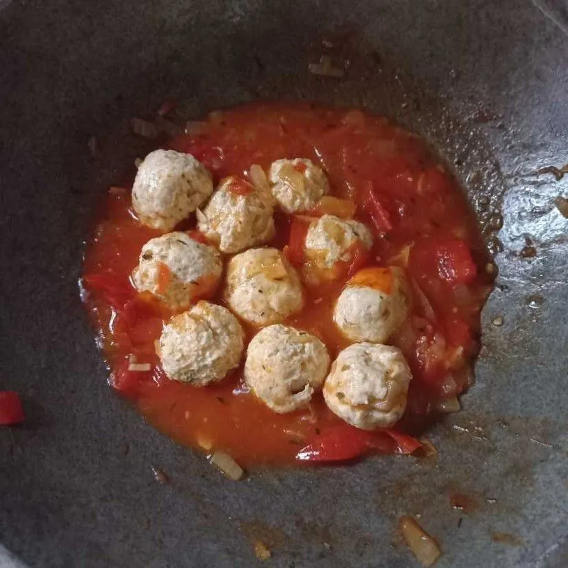 Step 5 Bola Ayam Saus Tomat