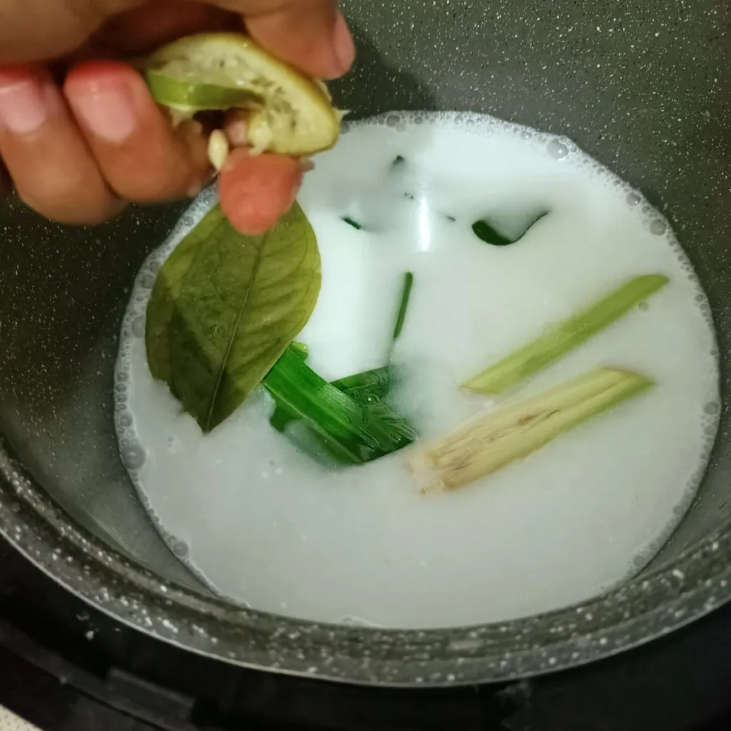 Step 5 Nasi Uduk Pandan Rice Cooker