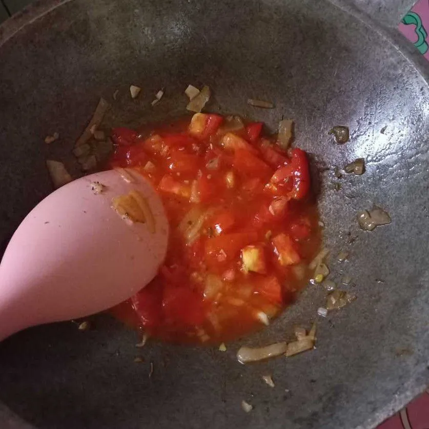 Step 3 Bola Ayam Saus Tomat