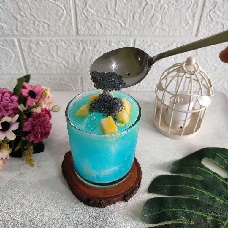 Step 5 Es Nanas Soda Biru
