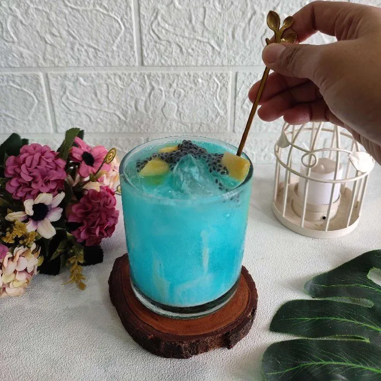Step 6 Es Nanas Soda Biru