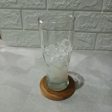Tambahkan es batu secukupnya.