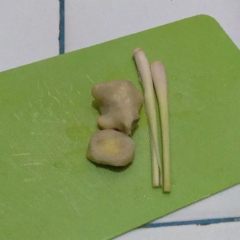 Step 1 Wedang Jahe Sereh