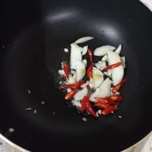 Tumis bumbu sampai harum.