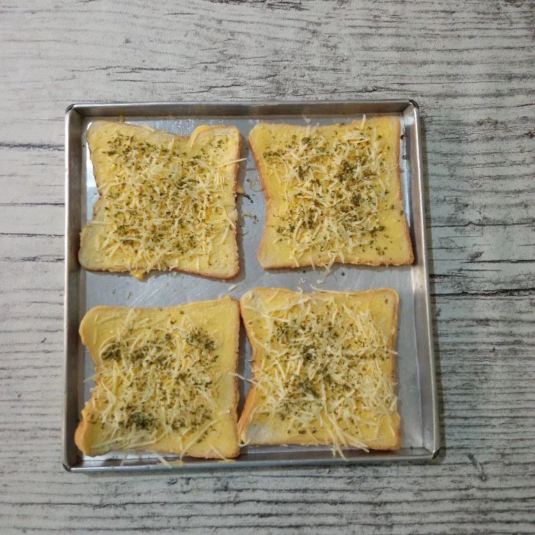 Step 5 Bagelen Roti Tawar Keju Parsley