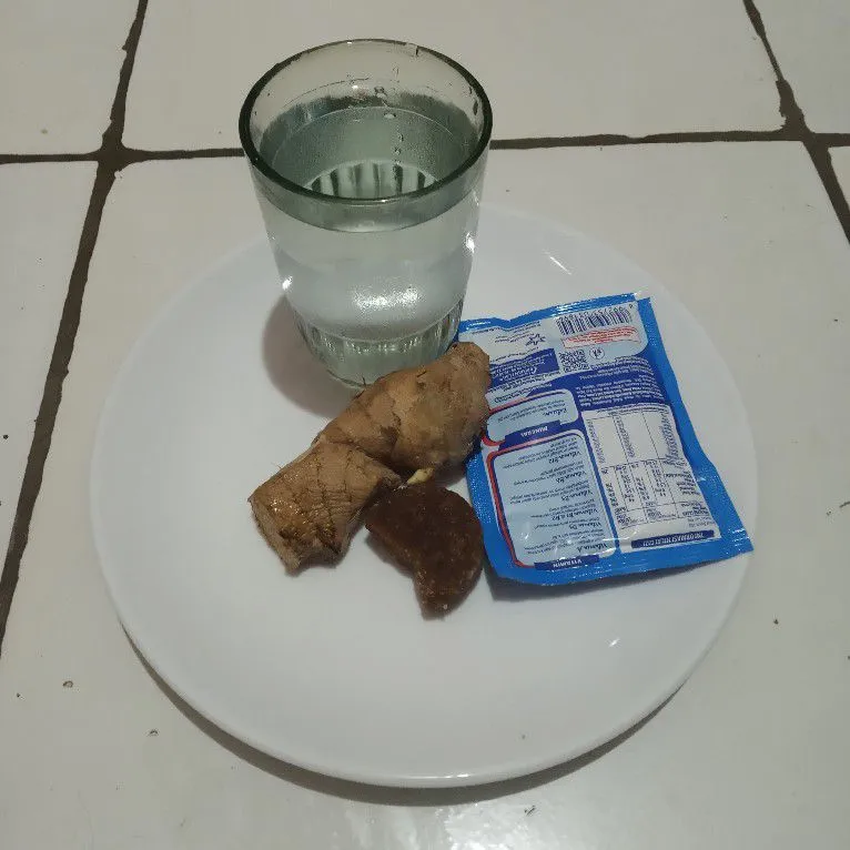 Step 1 Wedang Jahe Susu