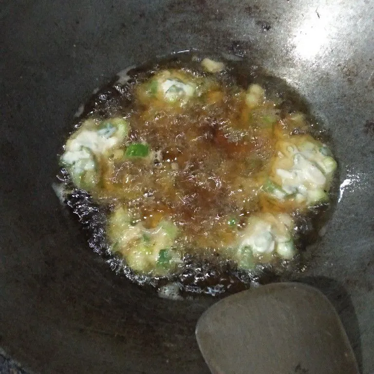 Step 6 Bakwan Bawang Prei