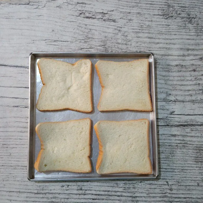 Step 1 Bagelen Roti Tawar Keju Parsley