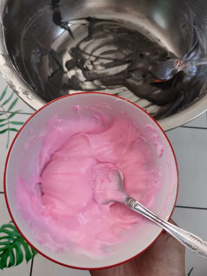 Step 4 Whipped Cream Black and Pink