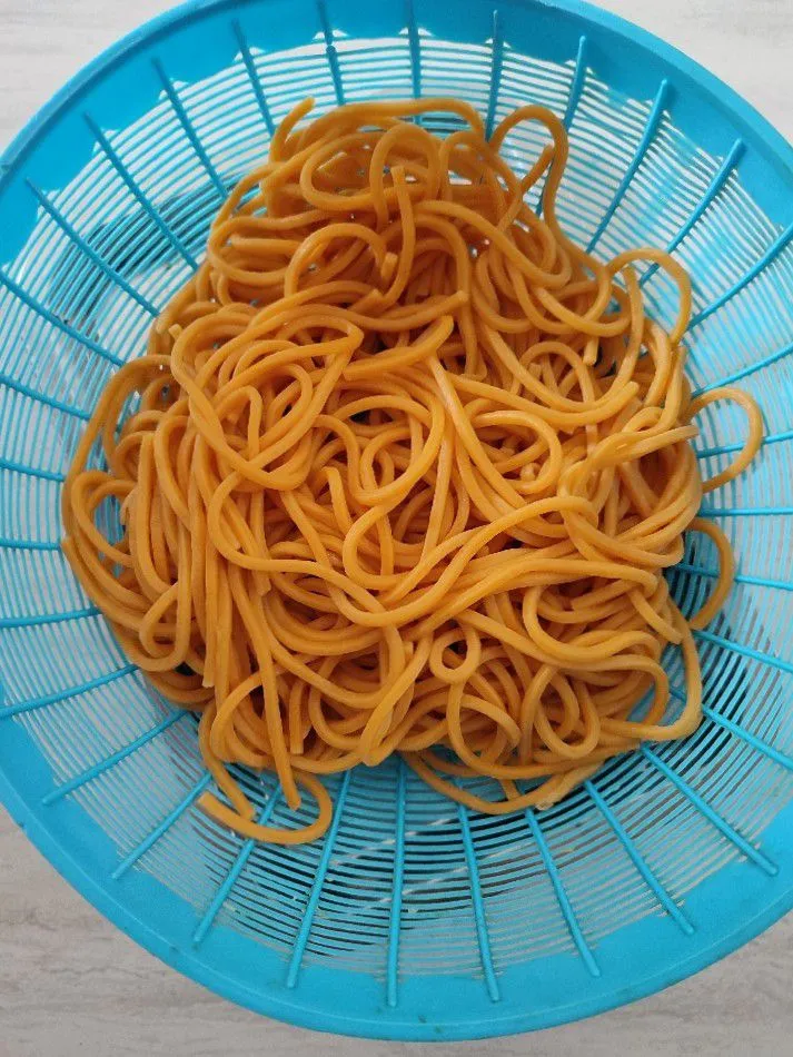 Step 2 Mie Lidi Kuah Pedas