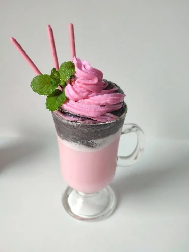 Whipped Cream Black and Pink