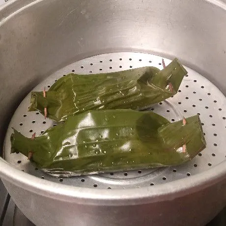 Step 5 Pepes Tongkol