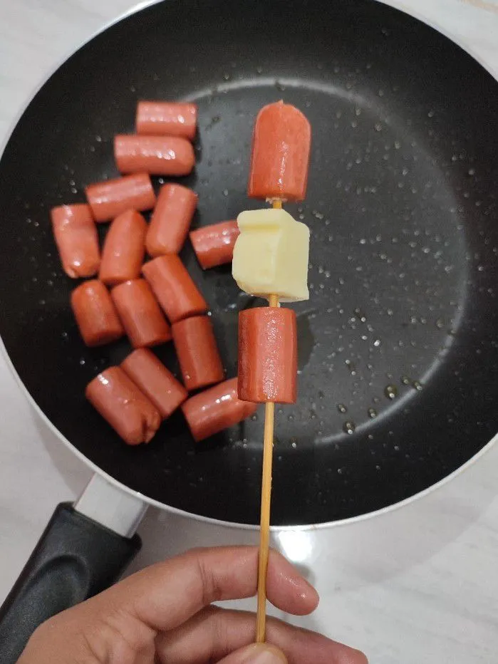Step 3 Corndog Roti Tawar