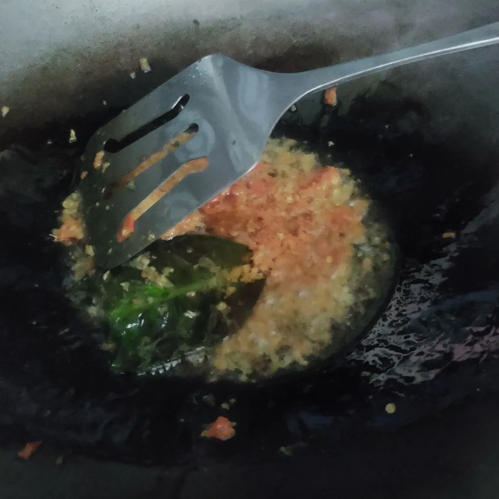 Step 3 Oseng Jengkol Daun Singkong