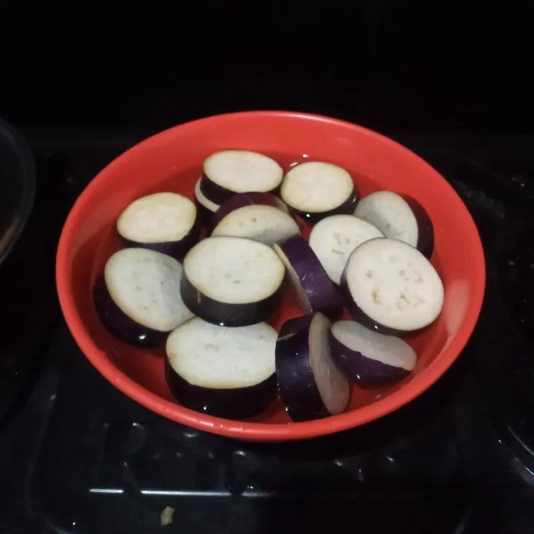 Step 1 Terong isi balut tepung