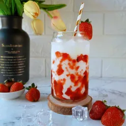Susu Strawberry ala Korea