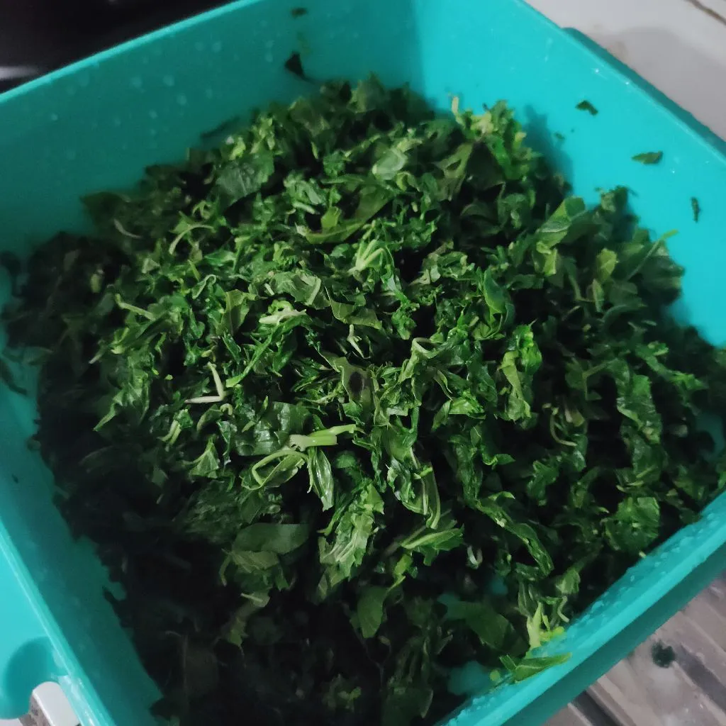 Step 1 Oseng Jengkol Daun Singkong