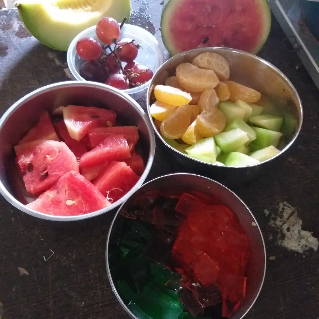 Step 1 Salad buah