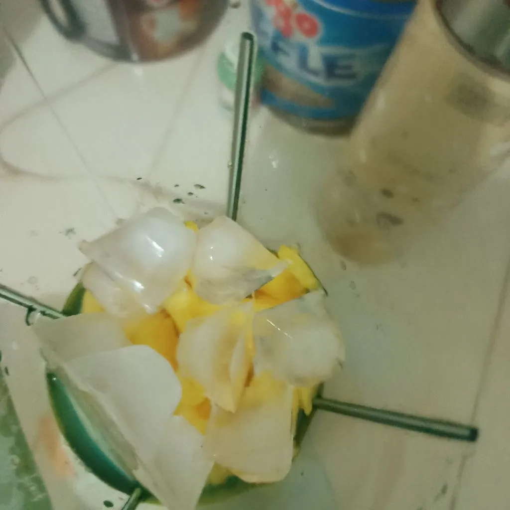 Step 4 Ice Smoothie Pineapple
