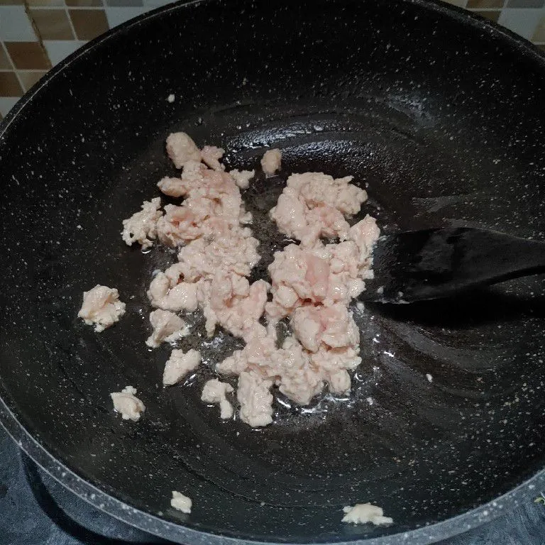 Step 3 Spaghetti Chicken Bolognese